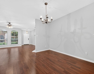6837 Livorno Lane - Photo Thumbnail 9