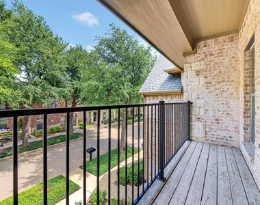 6837 Livorno Lane - Photo Thumbnail 29