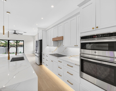 507 Sw 11th Street - Photo Thumbnail 14