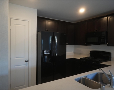 3480 Mildren Bend - Photo Thumbnail 2