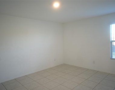 3480 Mildren Bend - Photo Thumbnail 7