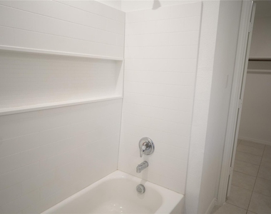 3480 Mildren Bend - Photo Thumbnail 10