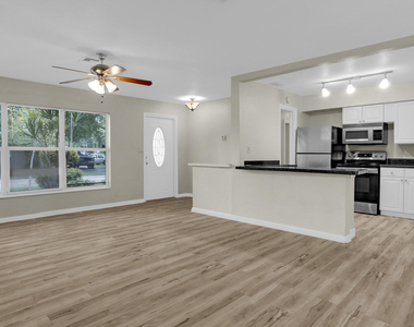 3002 Arthur Street - Photo Thumbnail 2