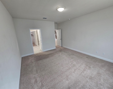 1805 Acosta Drive - Photo Thumbnail 8