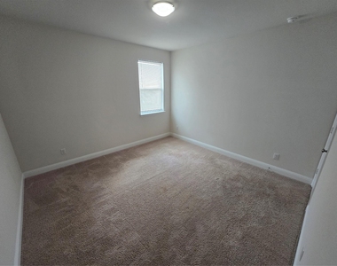 1805 Acosta Drive - Photo Thumbnail 23