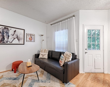1700 Amelia Court - Photo Thumbnail 23