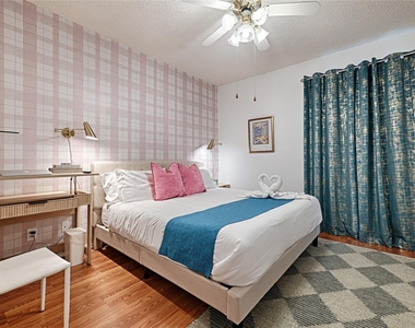 1700 Amelia Court - Photo Thumbnail 2