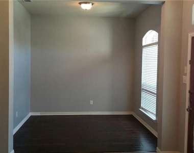 7701 Val Verde Drive - Photo Thumbnail 1