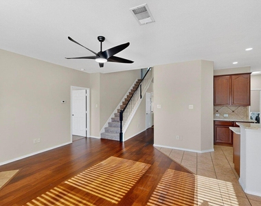 9906 Gessner Drive - Photo Thumbnail 5