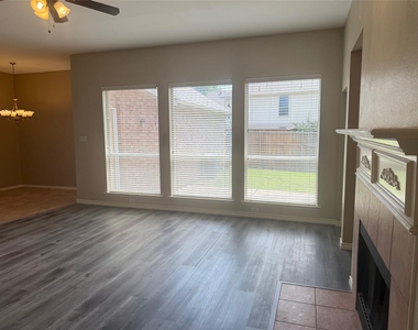 9200 Fairwood Court - Photo Thumbnail 11