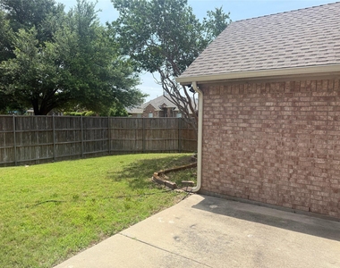 9200 Fairwood Court - Photo Thumbnail 28