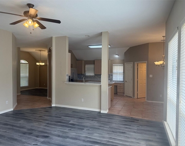 9200 Fairwood Court - Photo Thumbnail 12