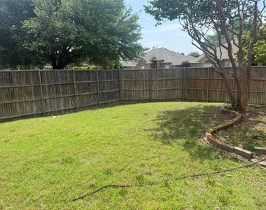 9200 Fairwood Court - Photo Thumbnail 30