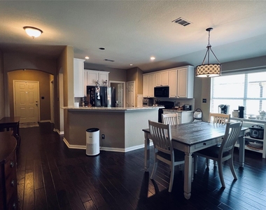 4405 Willow Wood Road - Photo Thumbnail 10