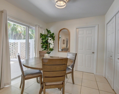 2177 Se 1st Street - Photo Thumbnail 14