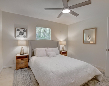 2177 Se 1st Street - Photo Thumbnail 16
