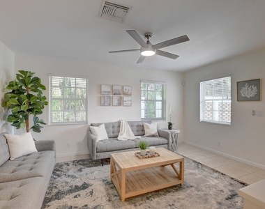 2177 Se 1st Street - Photo Thumbnail 9
