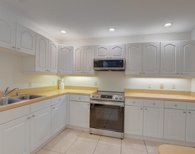 2177 Se 1st Street - Photo Thumbnail 13
