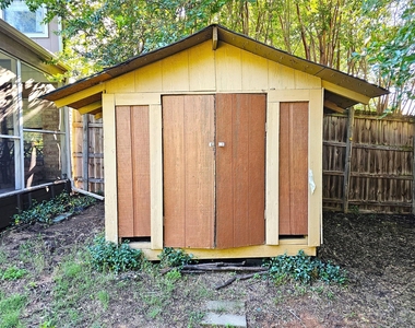 3926 White Oak Court - Photo Thumbnail 16