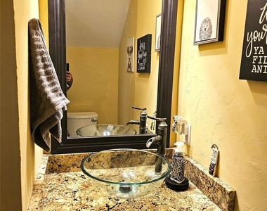 3926 White Oak Court - Photo Thumbnail 7