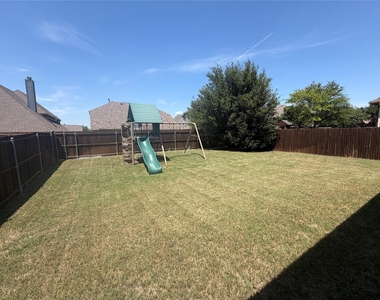 10700 Lariat Trail Drive - Photo Thumbnail 1