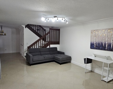 11865 Sw 11th Court - Photo Thumbnail 7