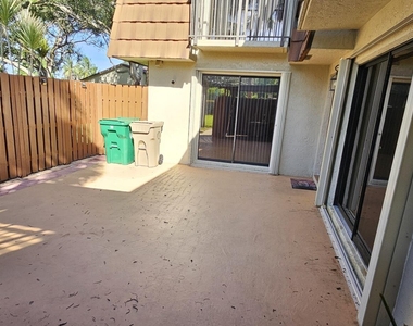 11865 Sw 11th Court - Photo Thumbnail 5