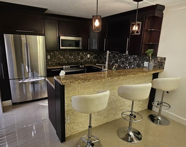 11865 Sw 11th Court - Photo Thumbnail 9