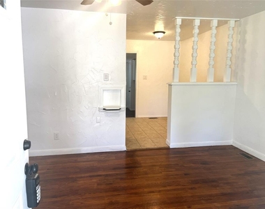7218 Se 15th Street - Photo Thumbnail 2