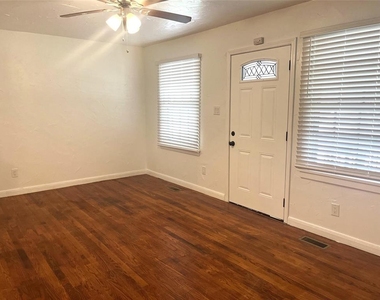 7218 Se 15th Street - Photo Thumbnail 1