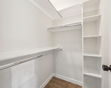 5018 San Jacinto Street - Photo Thumbnail 8