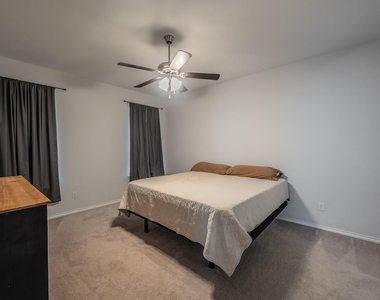 561 Concho Street - Photo Thumbnail 12