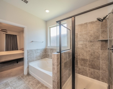 561 Concho Street - Photo Thumbnail 18