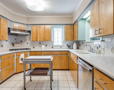 6933 Westlake Avenue - Photo Thumbnail 4