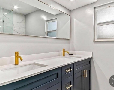 4811 Hayes Street - Photo Thumbnail 7