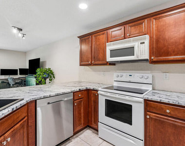 2764 Se Birmingham Drive - Photo Thumbnail 9