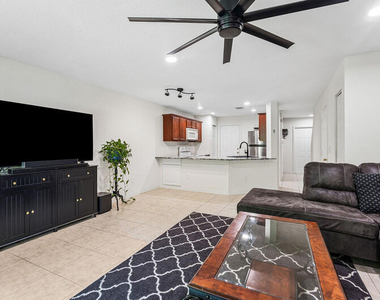2764 Se Birmingham Drive - Photo Thumbnail 7