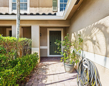 2764 Se Birmingham Drive - Photo Thumbnail 2