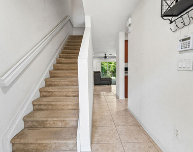 2764 Se Birmingham Drive - Photo Thumbnail 3