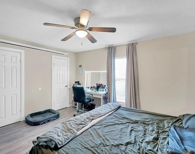 4208 Wiman Drive - Photo Thumbnail 8