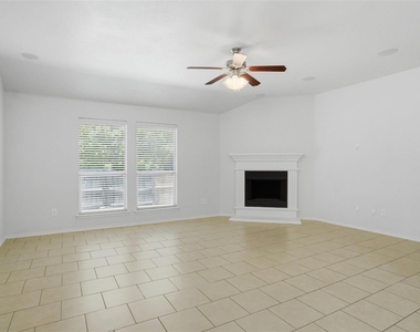3015 Briarbrook Drive - Photo Thumbnail 3