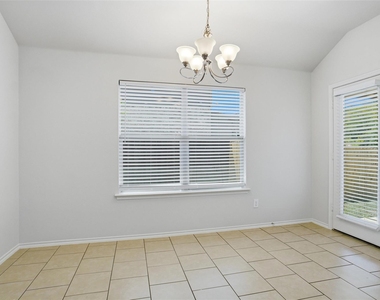 3015 Briarbrook Drive - Photo Thumbnail 7