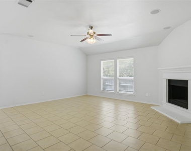 3015 Briarbrook Drive - Photo Thumbnail 2