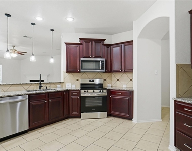 3015 Briarbrook Drive - Photo Thumbnail 5