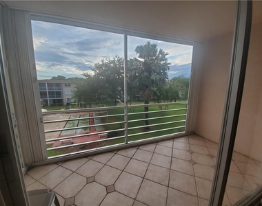 4500 N Federal Highway - Photo Thumbnail 2