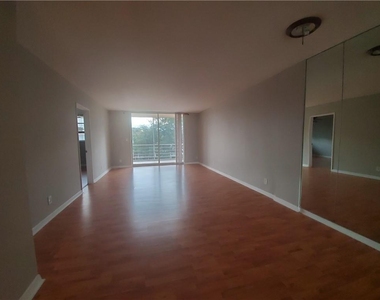 4500 N Federal Highway - Photo Thumbnail 1