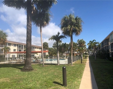 4500 N Federal Highway - Photo Thumbnail 14