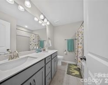 14938 Tamarack Drive - Photo Thumbnail 8