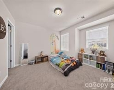14938 Tamarack Drive - Photo Thumbnail 7