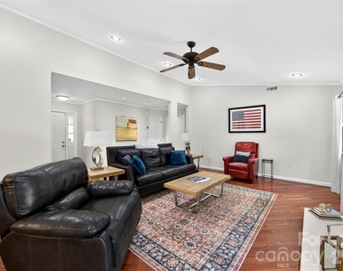 9131 Glisson Court - Photo Thumbnail 8